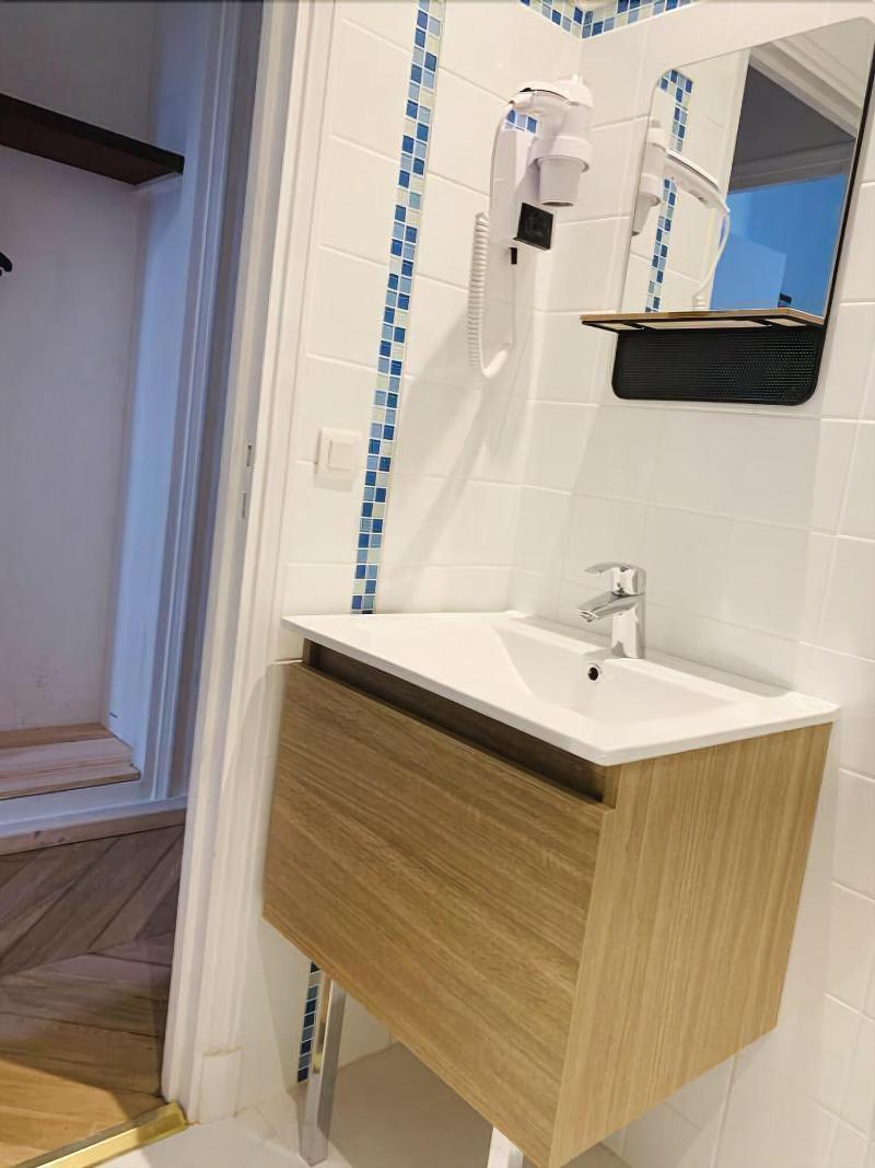 Hotel Moderne Tours Bagian luar foto
