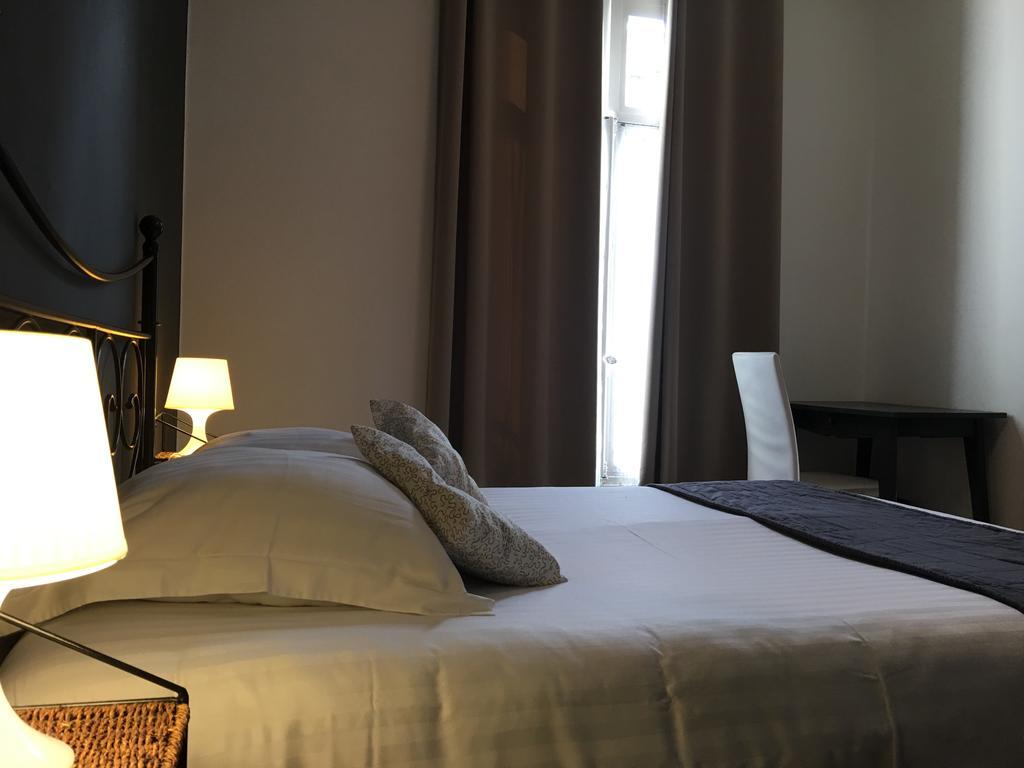 Hotel Moderne Tours Bagian luar foto