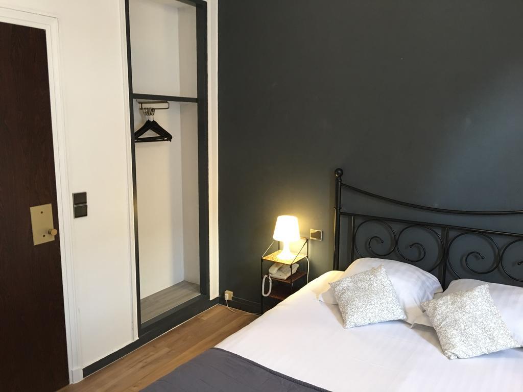 Hotel Moderne Tours Bagian luar foto