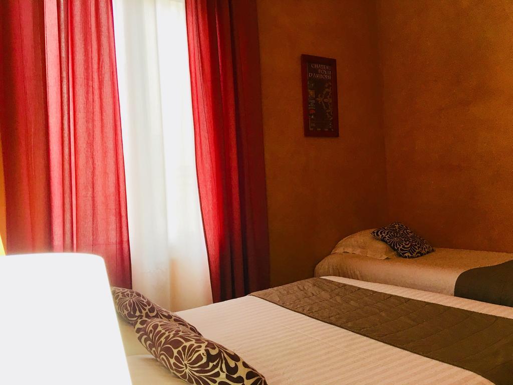 Hotel Moderne Tours Bagian luar foto