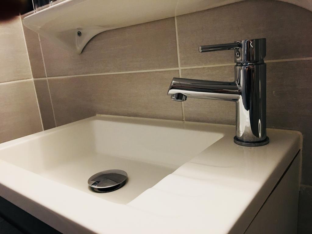 Hotel Moderne Tours Bagian luar foto