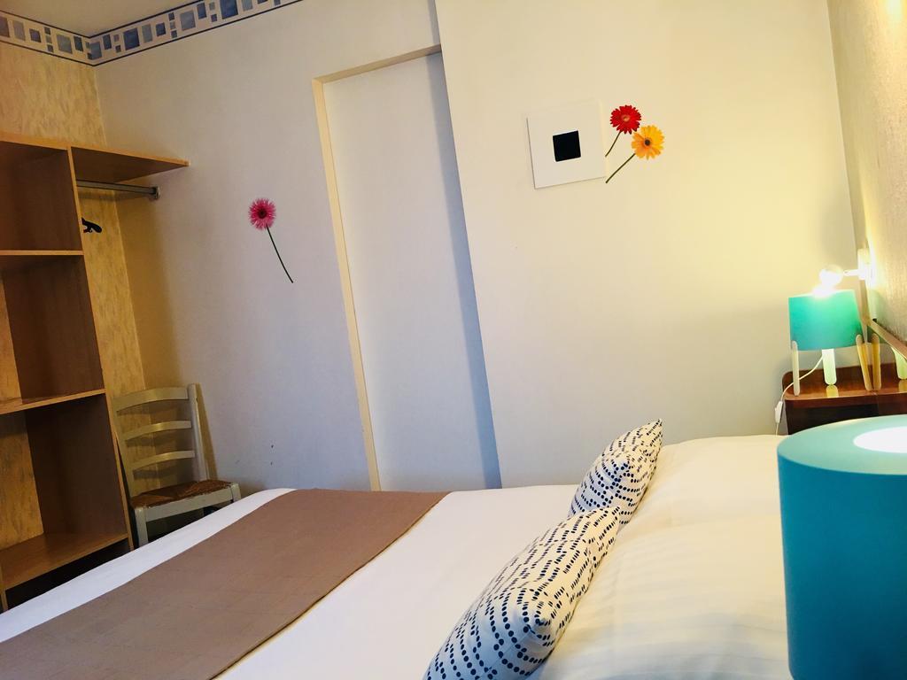 Hotel Moderne Tours Bagian luar foto