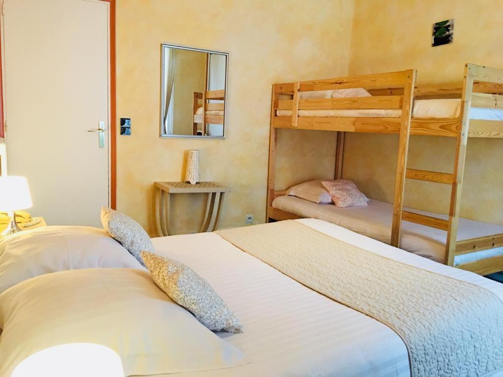 Hotel Moderne Tours Bagian luar foto
